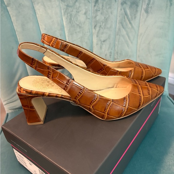 Vince Camuto Tan Croc-Embossed Heels - Picture 4 of 7